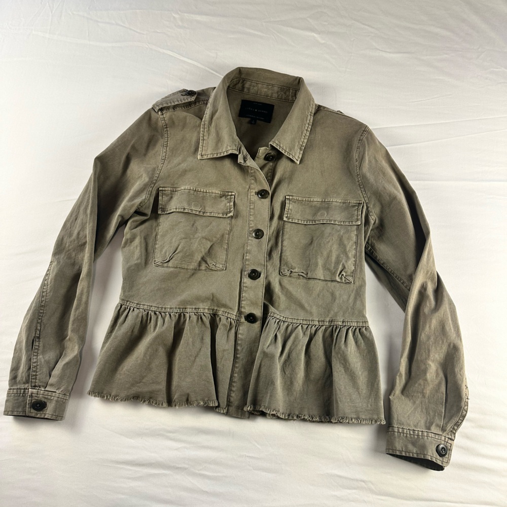 Lucky cropped bottom ruffle jacket